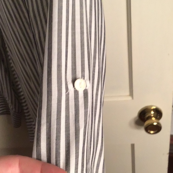 Button down top - Picture 3 of 3